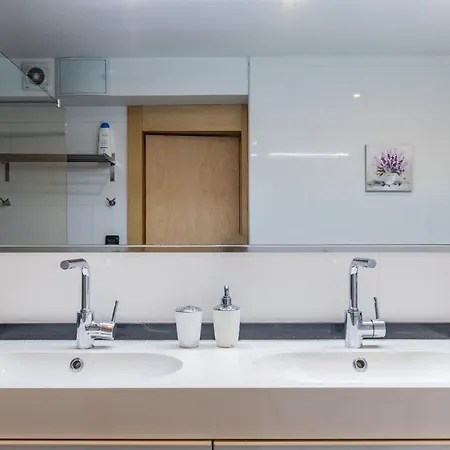 New! Lovely 3-Bedroom Loft In Bilbao Exterior photo