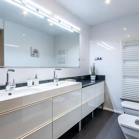New! Lovely 3-Bedroom Loft In Bilbao Exterior photo