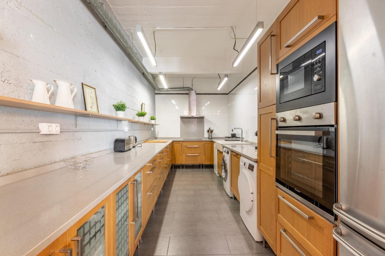 Apartment New! Lovely 3-bedroom Loft In *
