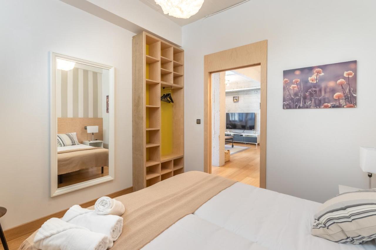 New! Lovely 3-bedroom Loft In Apartment *